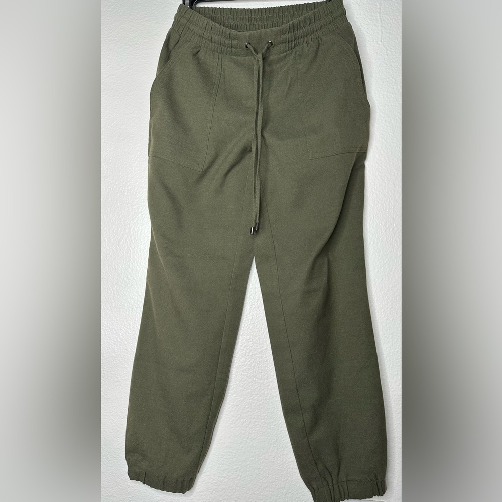 Nine West Women’s Tapered Olive Green Joggers, size XXS, NWOT Elastic waist